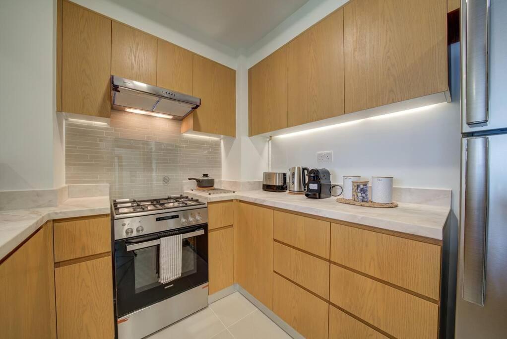 Burj Khalifa View - 2Br And Maid - Downtown Daire Dubai Dış mekan fotoğraf